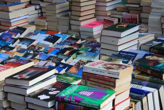 Рекорден брой издателства участват в Алеята на книгата в София