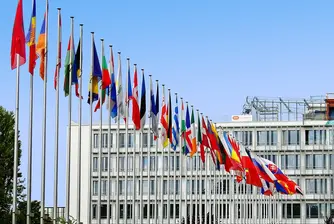 Братислава и Милано фаворити за Агенцията за лекарствата на ЕС