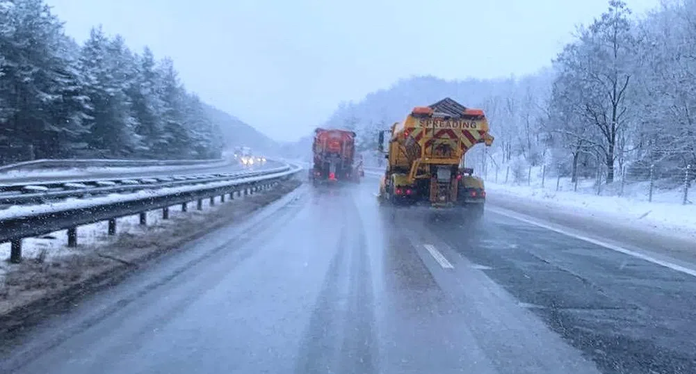 Над 310 машини обработват републиканските пътища