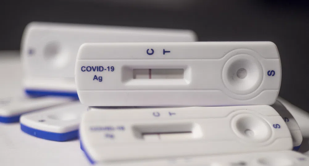 Делът на положителните проби за COVID-19 е под 3%