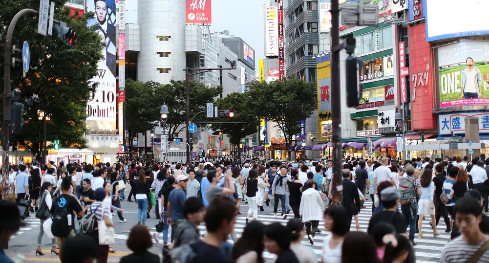 Япония отваря границите си за чуждестранни работници