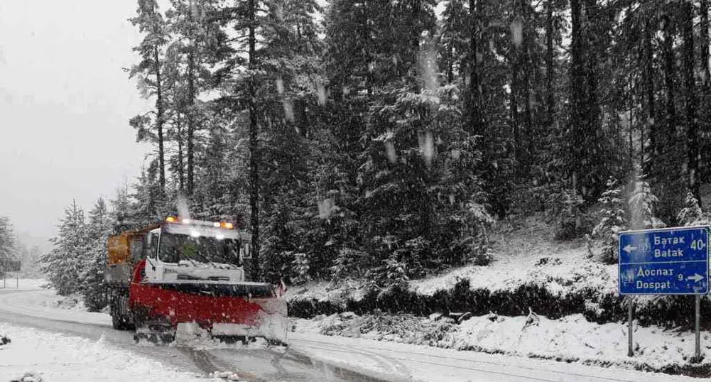 АПИ: Всички машини на пътноподдържащите фирми са в пълна мобилизация