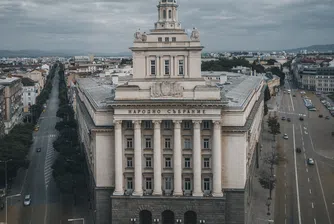 Парламентът ще гласува вота на недоверие към кабинета „Денков“ утре в 15 ч.