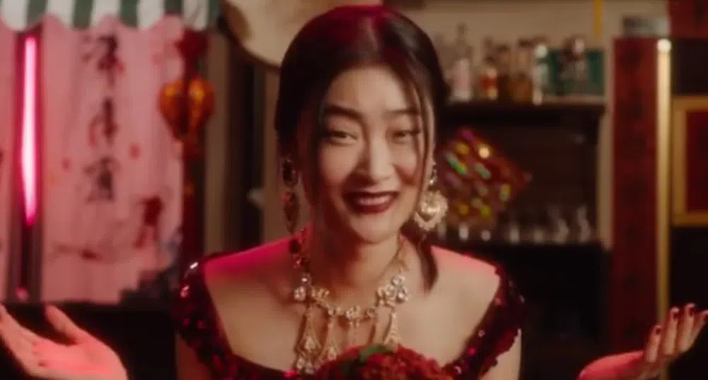 Обивниха Dolce & Gabbana в расизъм