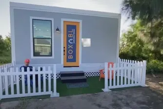 Един от най-богатите хора в света живее в имот за 49 500 долара