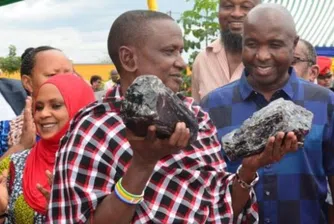 Миньор стана милионер, след като продаде два скъпоценни камъка