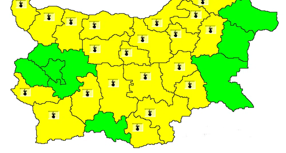 Обявен е жълт код за опасни температури в почти цялата страна