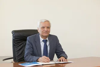 Лекторите на Шумът на парите - Хюсеин Йорюджю