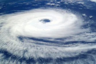 Северна Корея се готви за супер силен тайфун