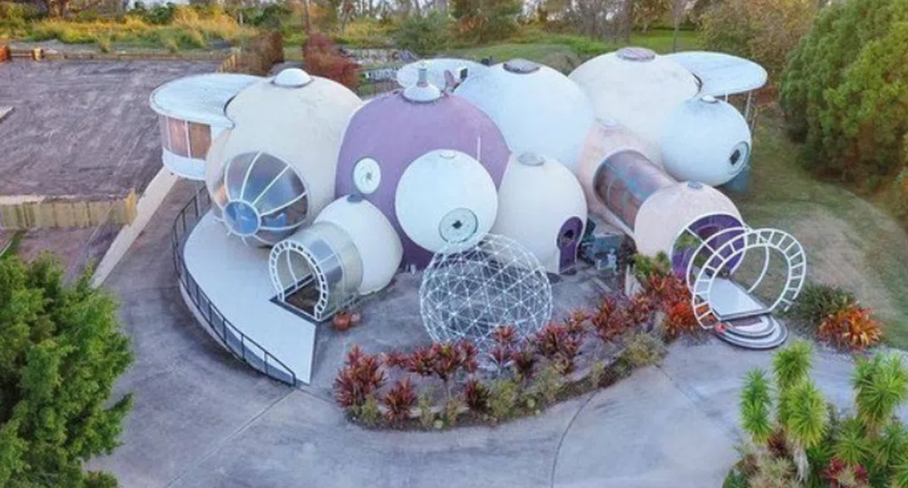 „Балонен дом“ от 11 взаимосвързани купола се продава за 1.1 млн. долара