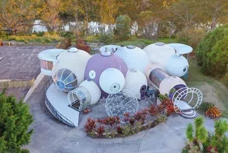 „Балонен дом“ от 11 взаимосвързани купола се продава за 1.1 млн. долара