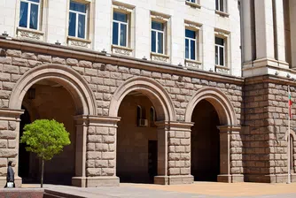 Заетостта сред хората между 55 и 64 години се увеличава