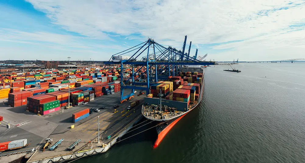 Цените на товарните контейнери рязко падат, но малцина поръчват