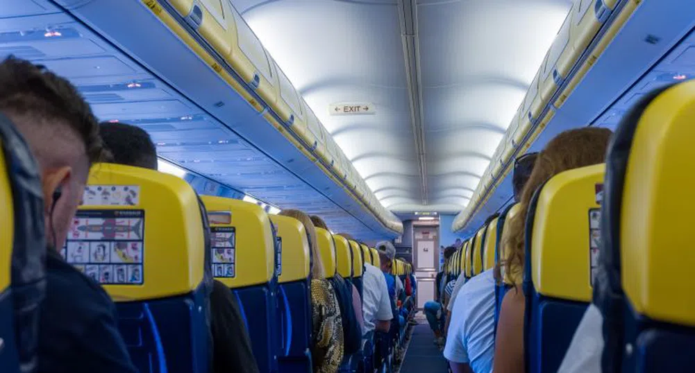 Най-дразнещите неща, които хората правят в самолета