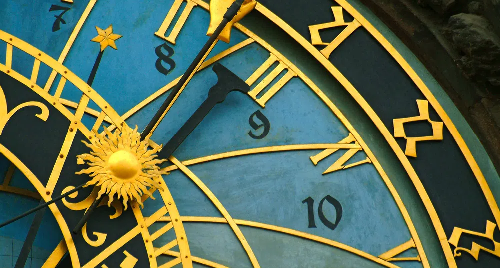 Колекция на времето: Виетнамец събира старинни църковни часовници