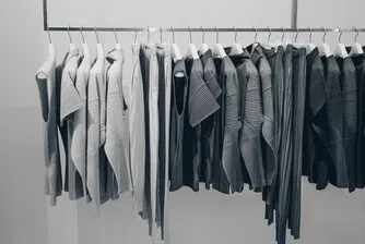 Компанията-майка на Zara страда от времето и валутните колебания