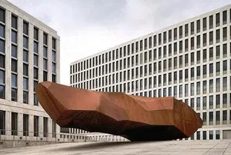 Откриха най-големия щаб на разузнавателна служба в света (снимки)