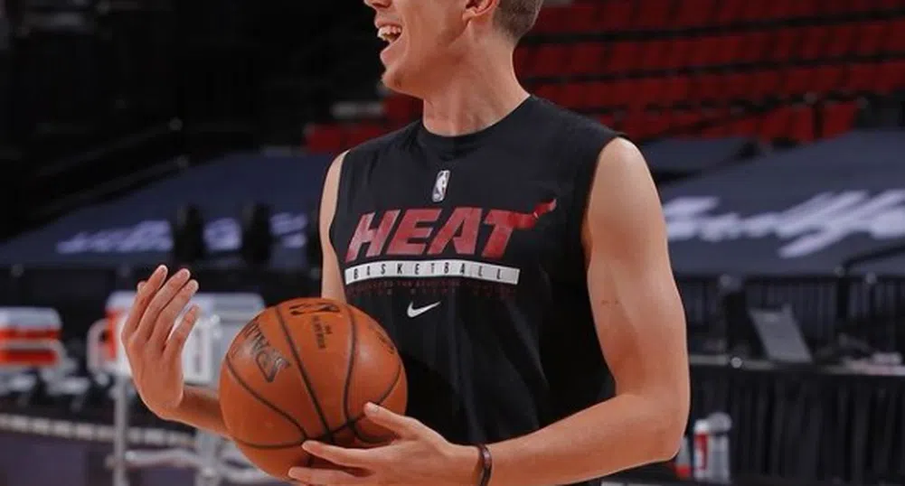 Довчерашен аутсайдер подписа договор за 90 млн. долара