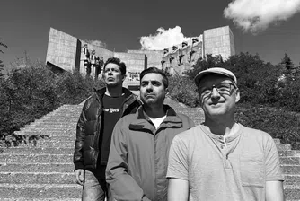 Стефан А. Щерев за нонументите - без принуда, цветя и утопии