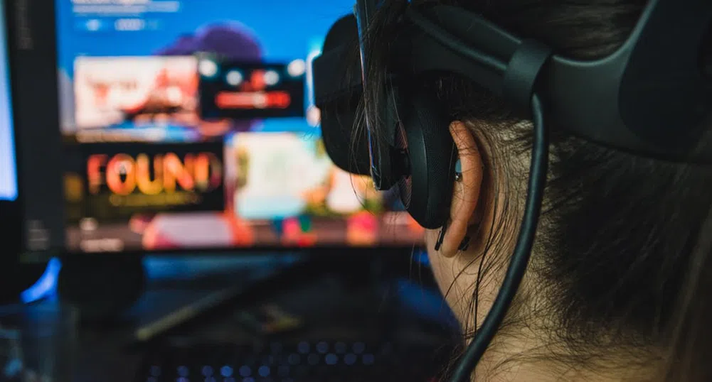 Инвеститори плащат милиони долари за виртуална земя в метавселената