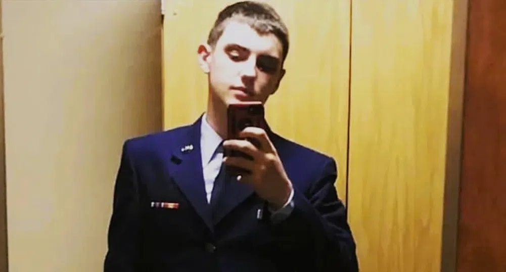 Кой е Джак Тейшейра - обвиненият за теча на информация от Пентагона