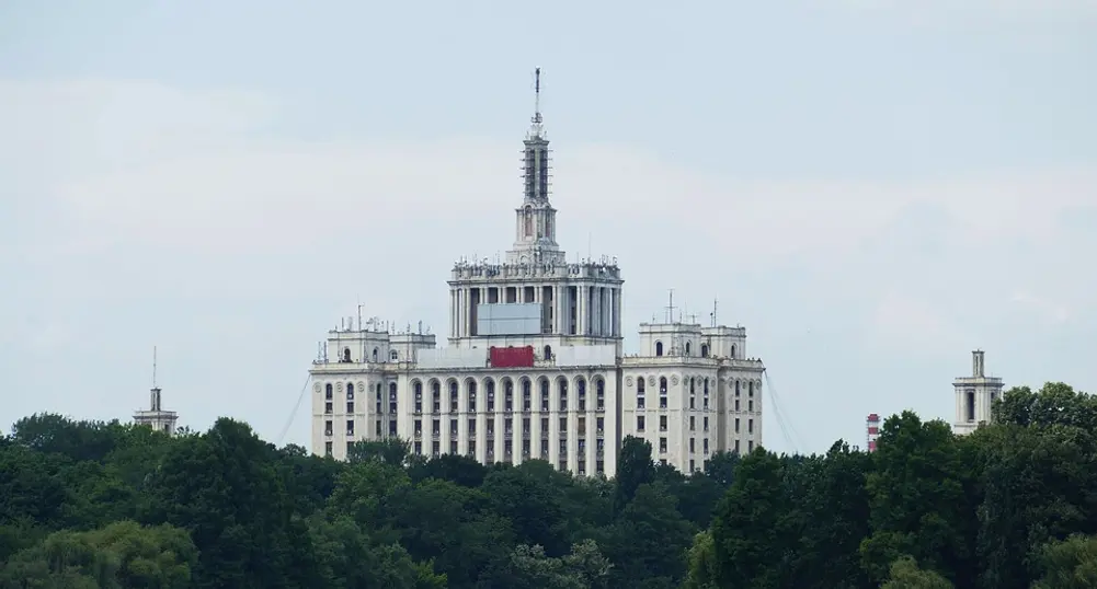 Йоханис печели първия тур на вота в Румъния, вероятен е балотаж
