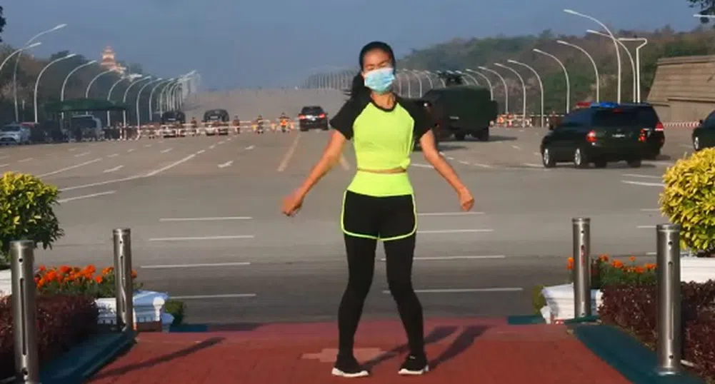 Как се играе аеробика по време на държавен преврат (видео)