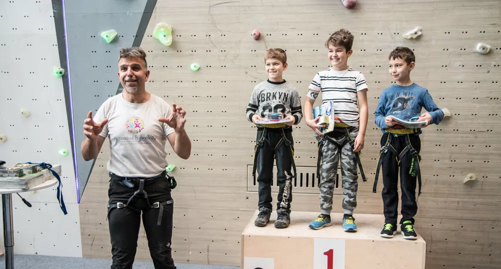 Наградиха победителите в състезание по катерене за деца с диабет