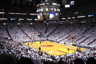 Отборът, който спира да продава хартиени билети