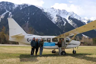 Петима в кабина в небето. Семейство обикаля света със собствен самолет