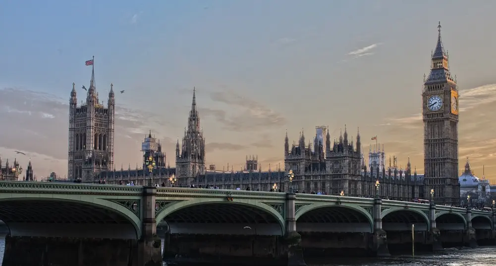 Разследват планирани терористични атаки в Лондон