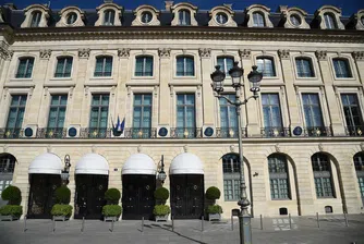 В търсене на изгубен пръстен - къде може да се крият €750 хил. в хотел?