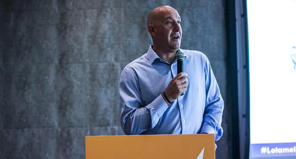 Той преживя терористичен атентат и сега има бизнес за милиони