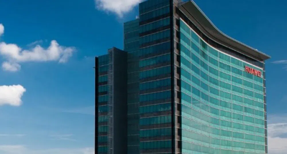 Huawei продължава с колебливото си представяне