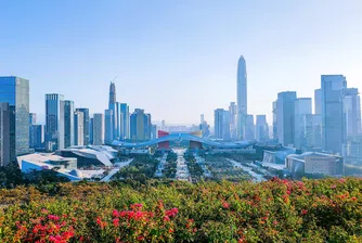 Продажбите на имоти в Китай с най-силен спад от 12 години насам