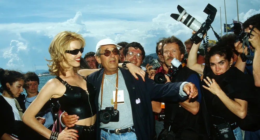 Зад обектива на Хелмут Нютън: Фотографията като игра, дързост и еротика