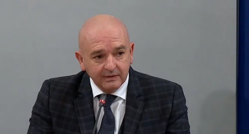 Мутафчийски: Изчерпват се свободните легла във ВМА и Пирогов