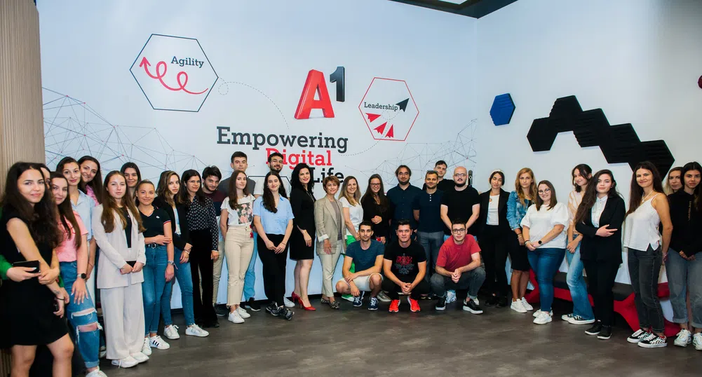 30 стажанти от компании, членуващи в СЖББ, се запознаха с техно света на А1