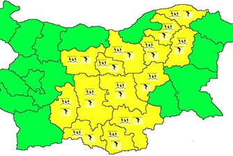 Жълт код за интензивни валежи и гръмотевични бури за 14 области днес