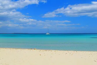 Райски плаж в Италия въвежда входна такса, за да намали туристите