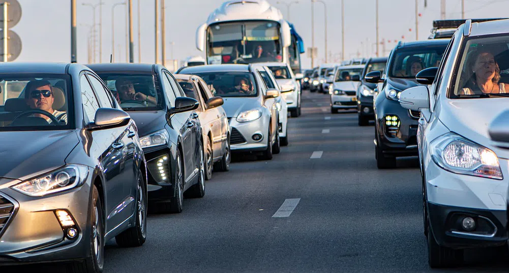 Допълнителни полицейски екипи ще контролират трафика днес