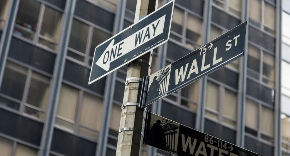 Отдръпването от технологичните акции натежа на борсовите индекси в САЩ