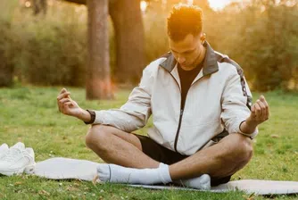 Технологичният сектор орязва допълнителните придобивки