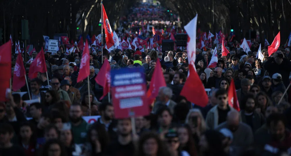 Хиляди португалци протестират срещу  скачащите цени и за по-високи заплати