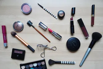 Тя създаде бизнес за милиони, докато обучава 14-те си деца у дома