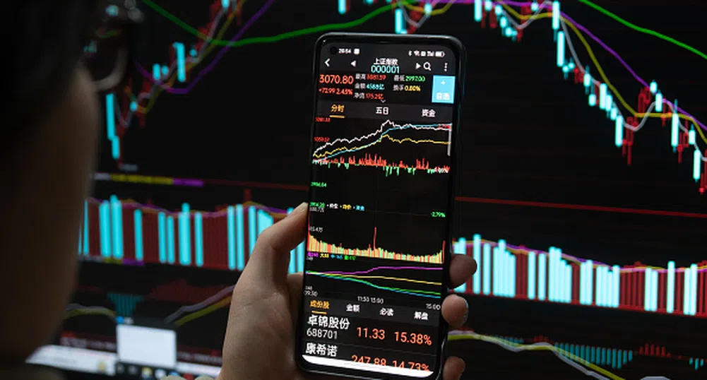 S&P 500 и Nasdaq затвориха на червено заради подновения страх от рецесия