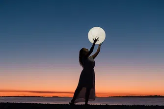 Какво точно има под повърхността на Луната?