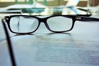 Преводи на документи от чужбина ще се заверяват от нотариуси