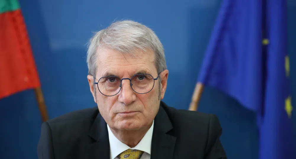 Здравният министър заяви, че няма да подава оставка