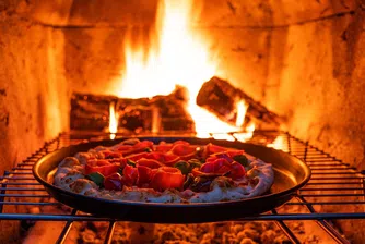 Пицата идва от САЩ? Скандално интервю на професор по хранене шокира Италия